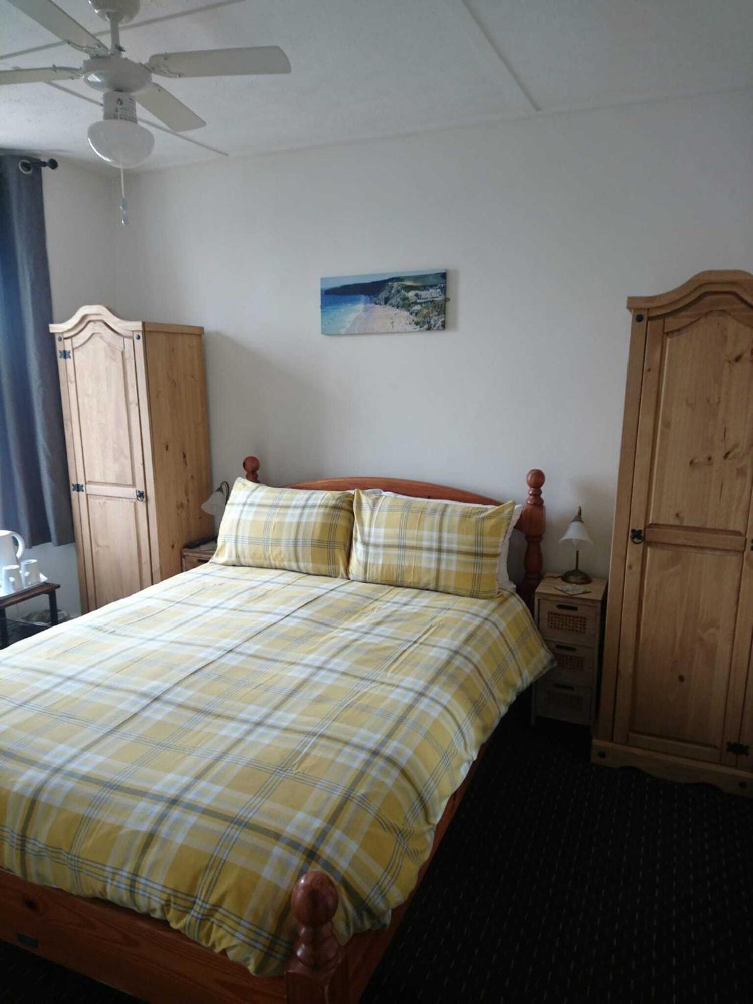 New Quay Fairways Guest House מראה חיצוני תמונה