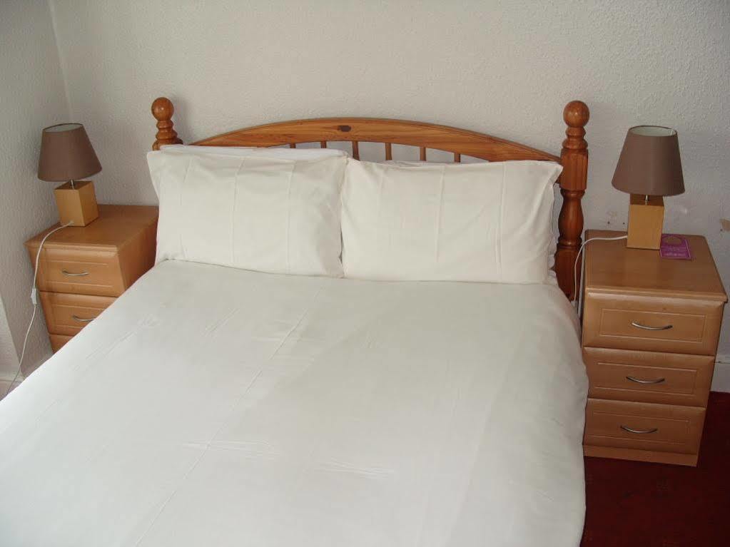New Quay Fairways Guest House מראה חיצוני תמונה
